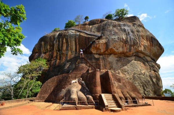 SIGIRIYA - Rocca di Sigiriya